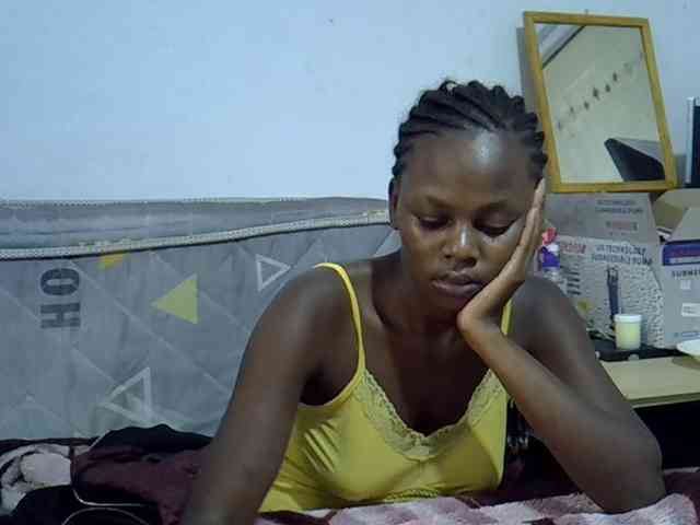 Sexybeiby1 webcam