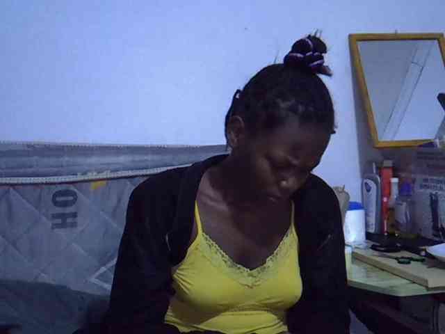 Sexybeiby1 webcam