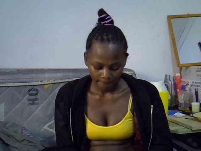 Sexybeiby1 webcam