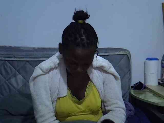 Sexybeiby1 webcam