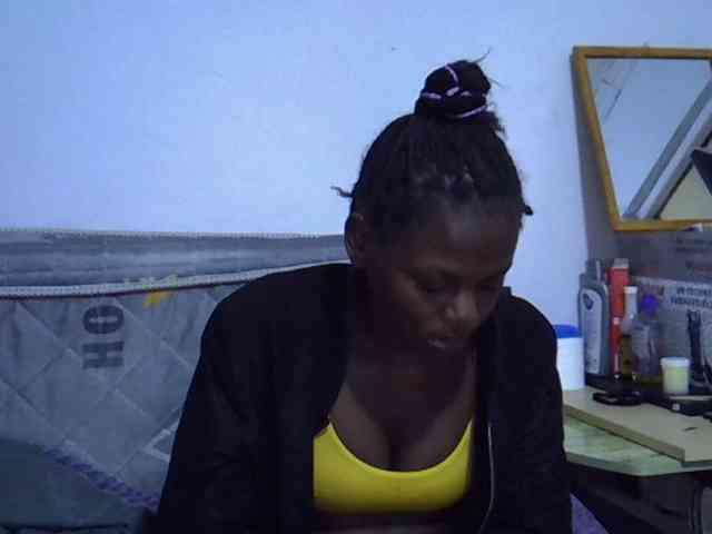 Sexybeiby1 webcam