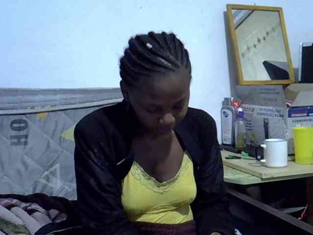 Sexybeiby1 webcam