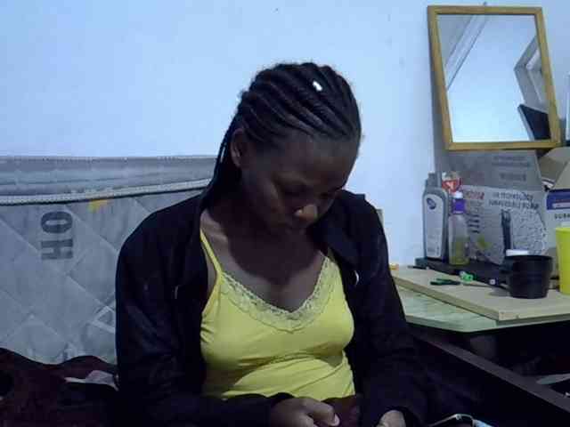 Sexybeiby1 webcam