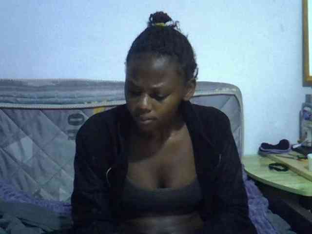 Sexybeiby1 webcam