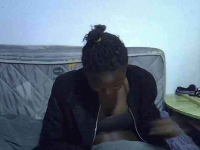 Sexybeiby1 webcam