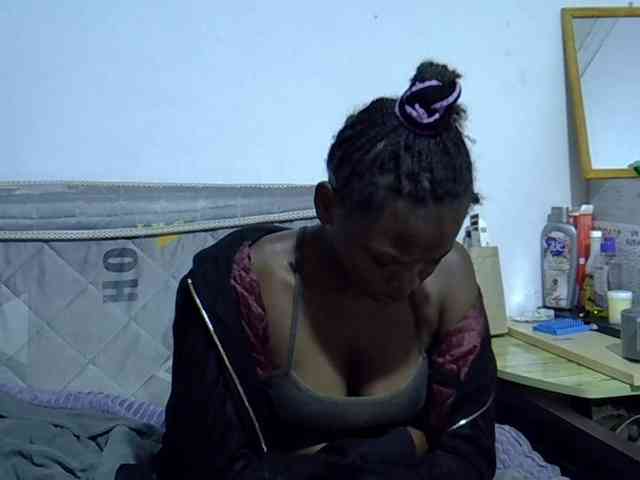 Sexybeiby1 webcam