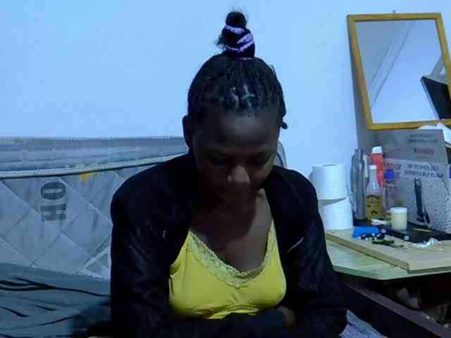 Sexybeiby1 webcam