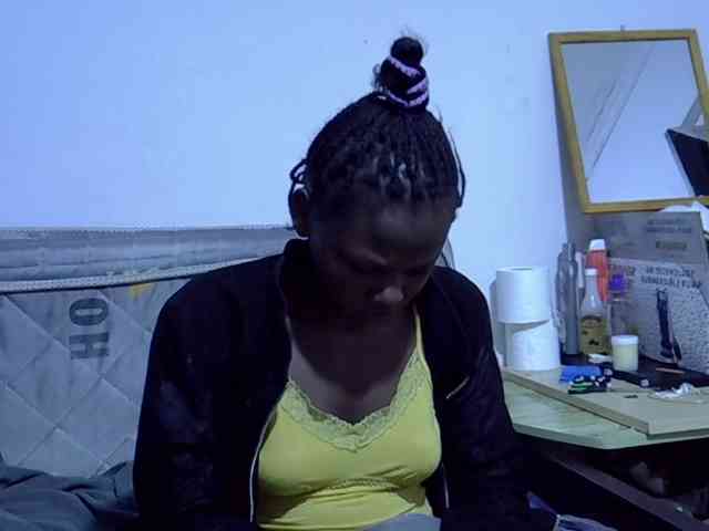 Sexybeiby1 webcam