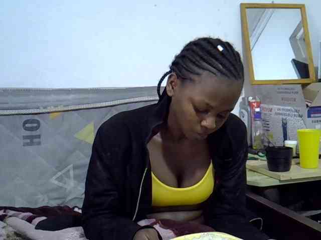 Sexybeiby1 webcam