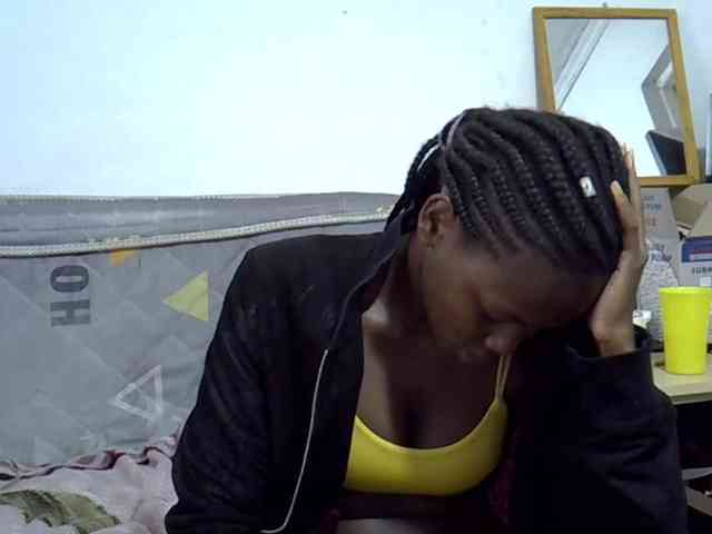Sexybeiby1 webcam