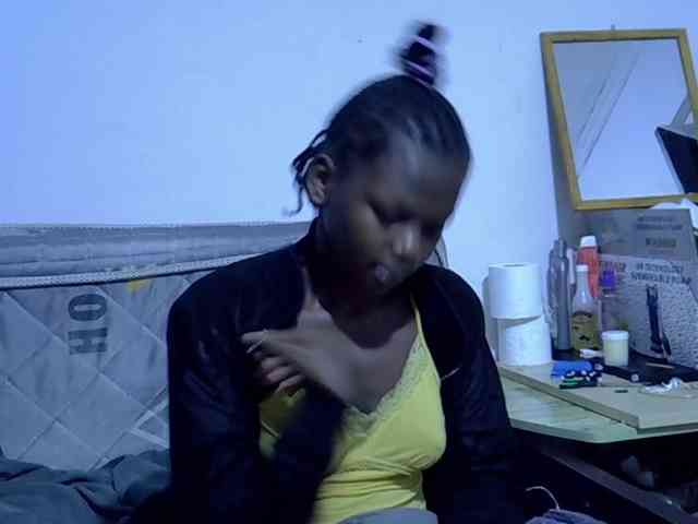 Sexybeiby1 webcam