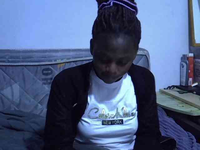 Sexybeiby1 webcam