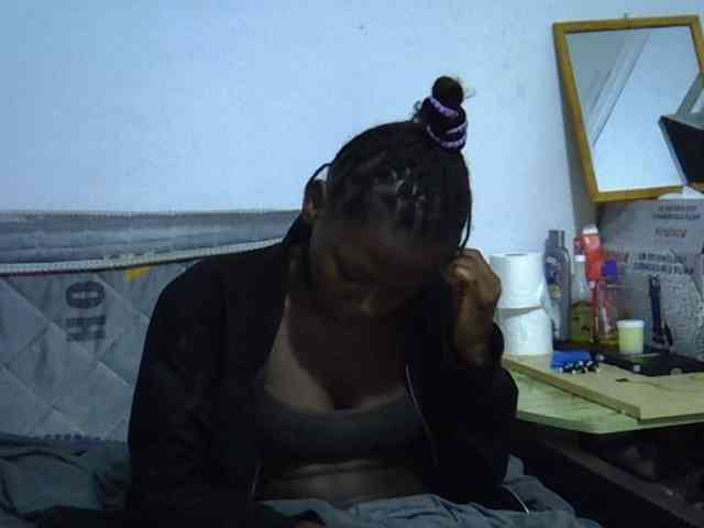 Sexybeiby1 webcam