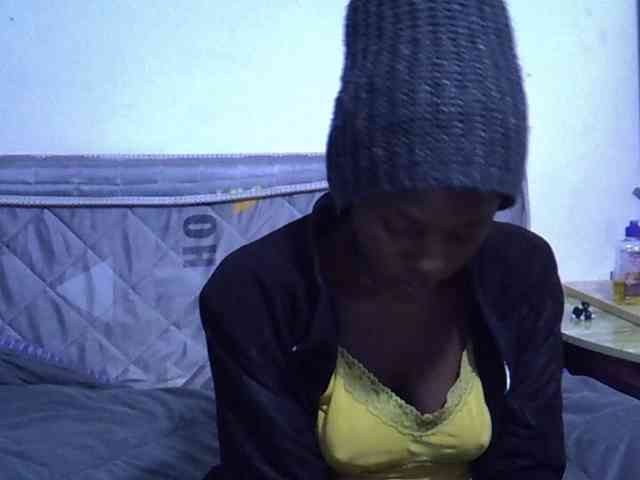 Sexybeiby1 webcam
