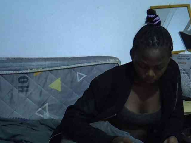 Sexybeiby1 webcam