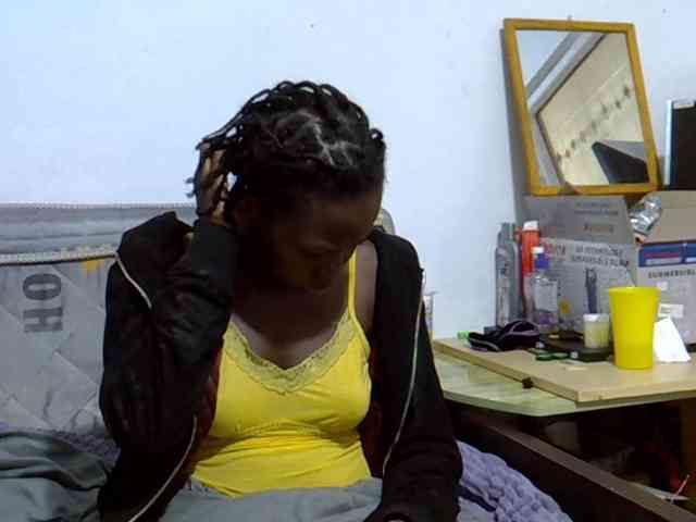 Sexybeiby1 webcam