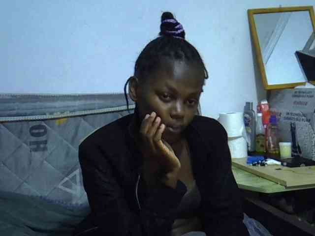 Sexybeiby1 webcam
