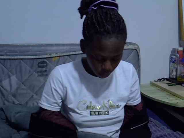 Sexybeiby1 webcam