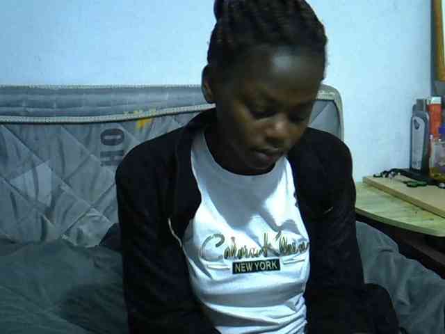 Sexybeiby1 webcam