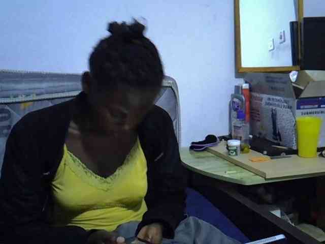 Sexybeiby1 webcam