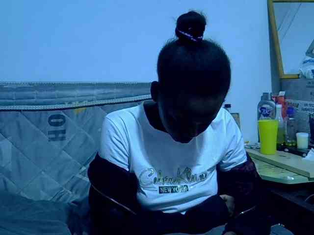 Sexybeiby1 webcam