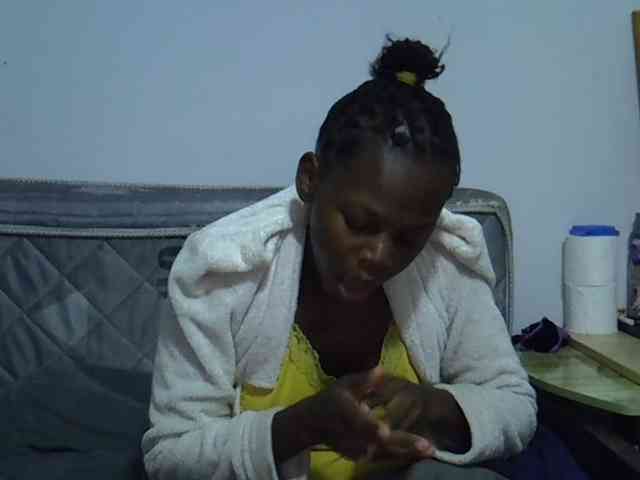 Sexybeiby1 webcam