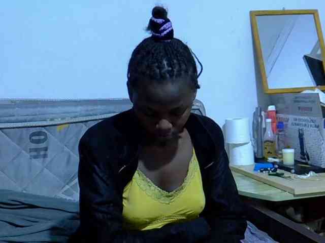 Sexybeiby1 webcam