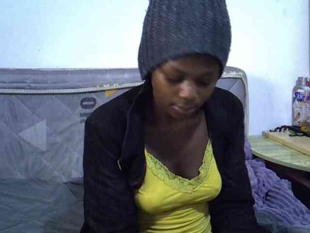 Sexybeiby1 webcam
