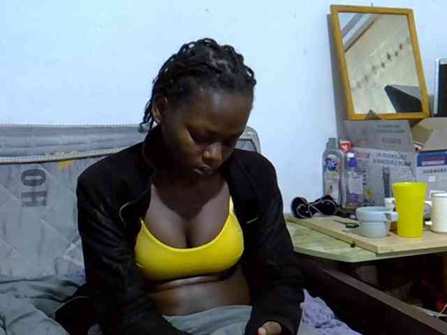 Sexybeiby1 webcam