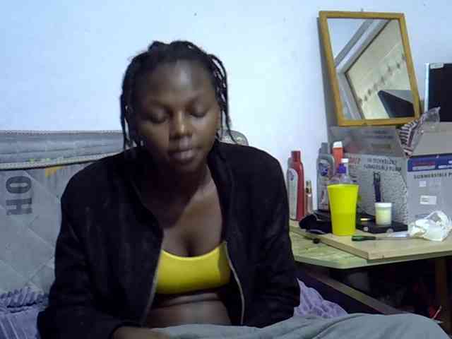 Sexybeiby1 webcam