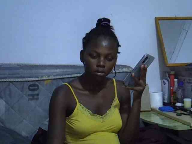 Sexybeiby1 webcam