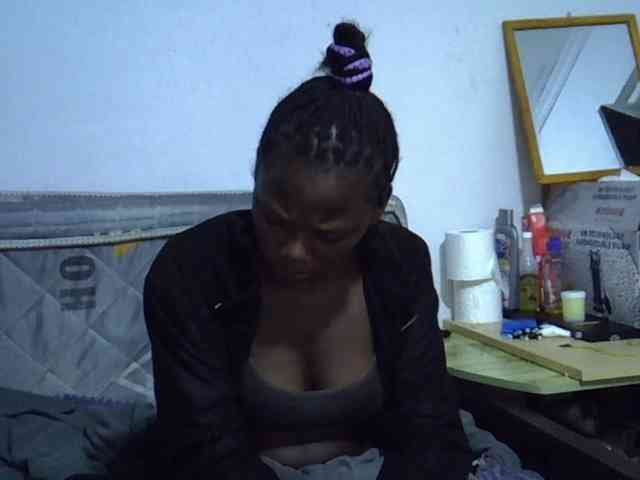 Sexybeiby1 webcam