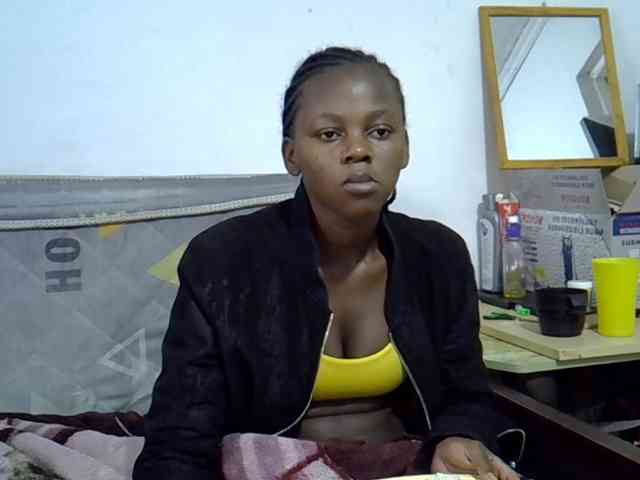 Sexybeiby1 webcam