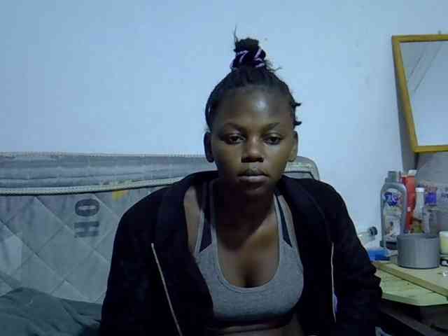 Sexybeiby1 webcam