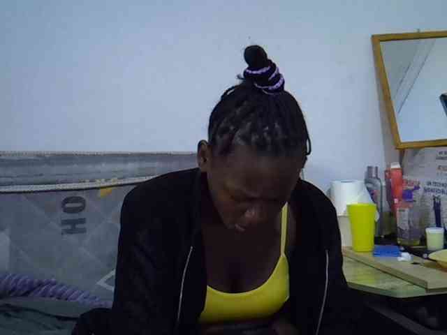 Sexybeiby1 webcam