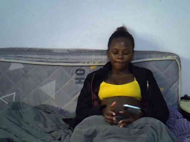 Sexybeiby1 webcam