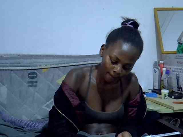 Sexybeiby1 webcam