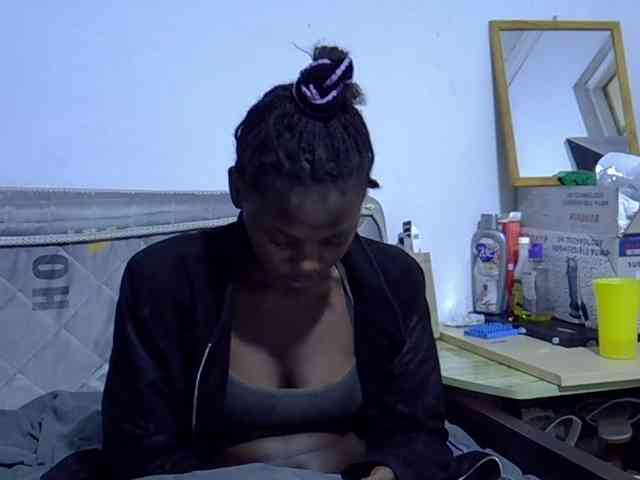 Sexybeiby1 webcam