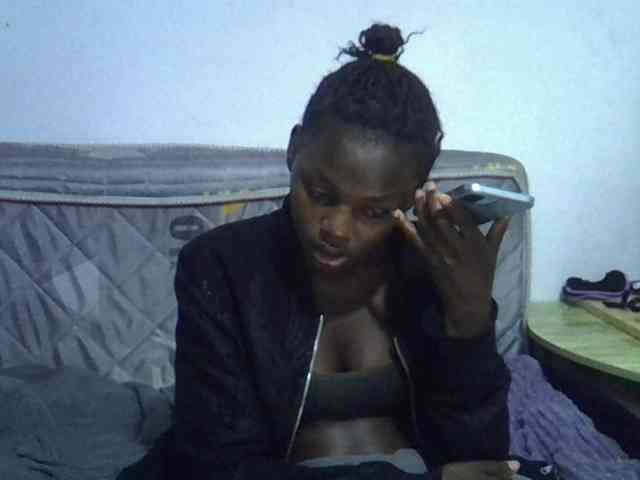 Sexybeiby1 webcam