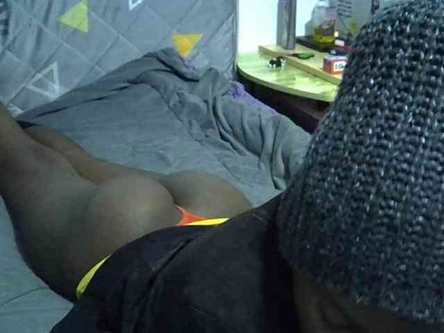 Sexybeiby1 webcam
