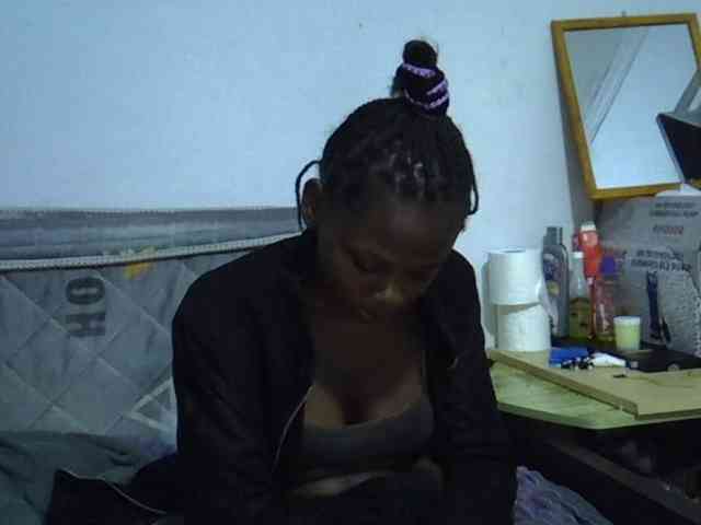 Sexybeiby1 webcam