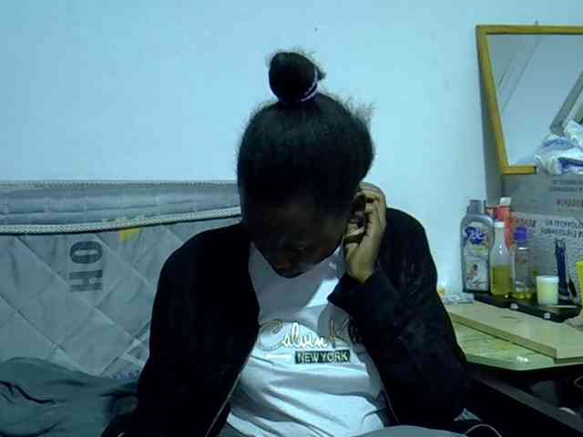 Sexybeiby1 webcam