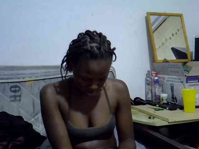 Sexybeiby1 webcam
