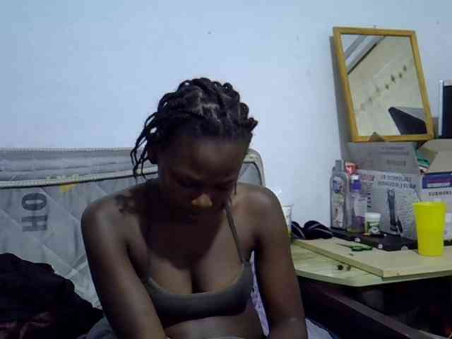 Sexybeiby1 webcam