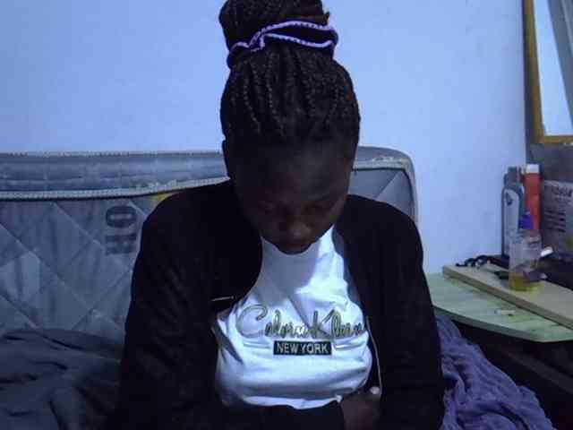 Sexybeiby1 webcam
