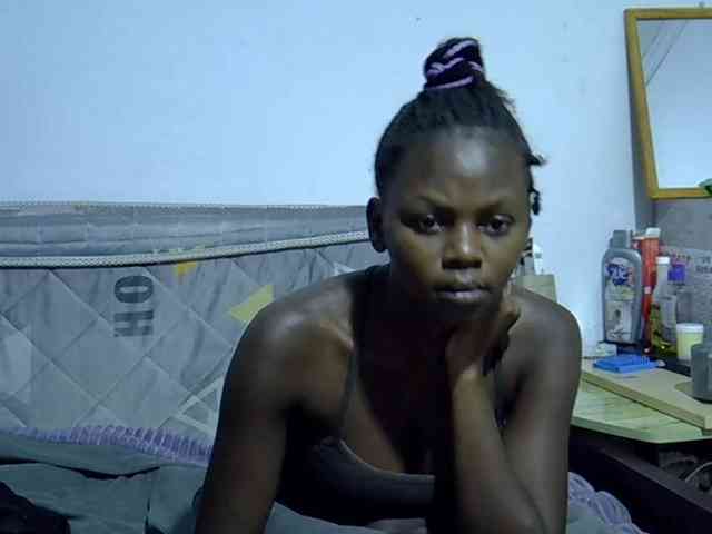 Sexybeiby1 webcam