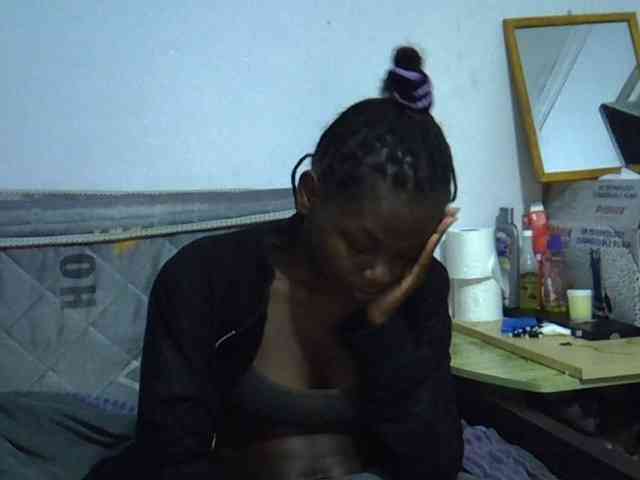 Sexybeiby1 webcam