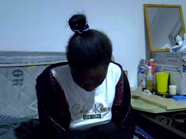 Sexybeiby1 webcam