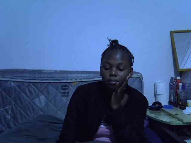 Sexybeiby1 webcam