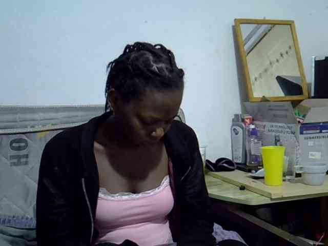 Sexybeiby1 webcam